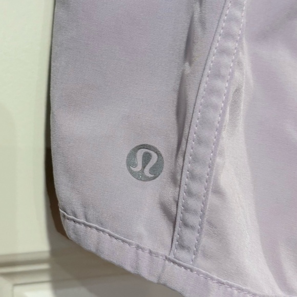 Lululemon Tracker Short III Pretty Purple Running Shorts Women's 6 ~ EXCELLENT - Picture 5 of 6